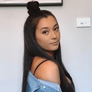 Meet your Posher, Julie anne